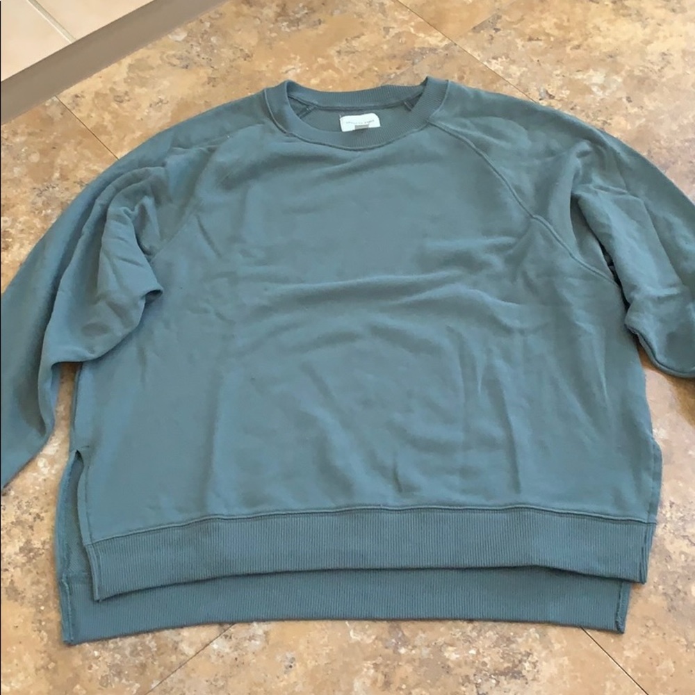 Green oversized sweatshirt